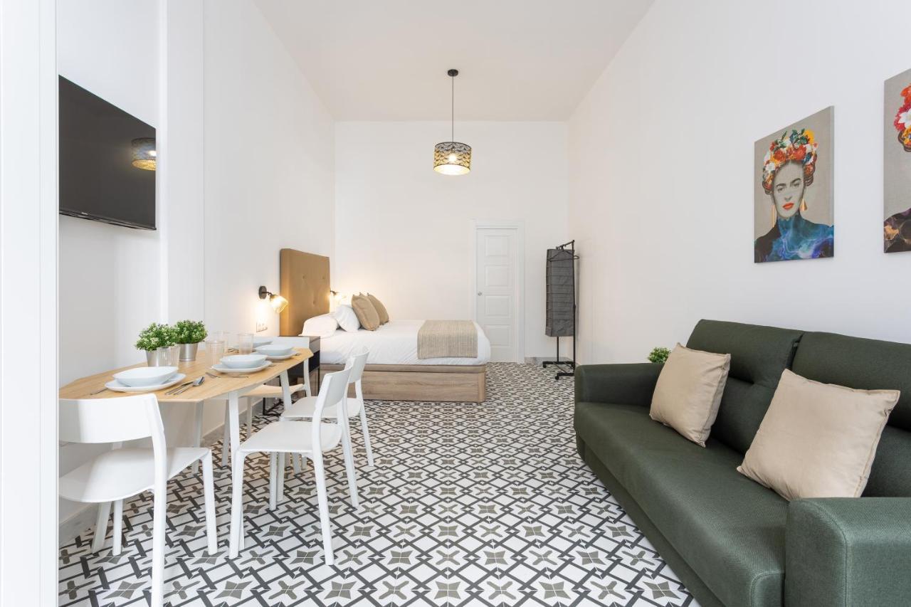 Holidays2Malaga Picasuss Loft New Built Close Huelin Beach And Promenade Exterior foto